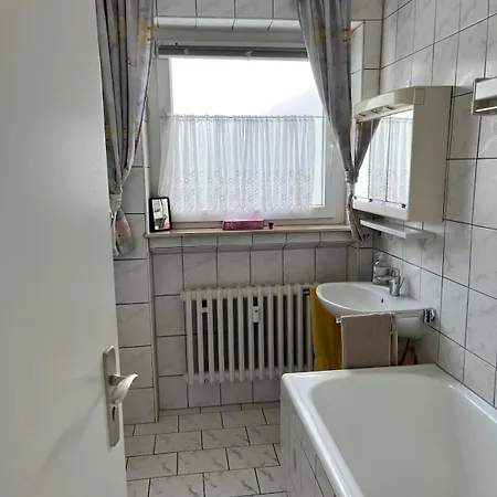 Moebliertes 3-zimmer In - Living * Sindelfingen