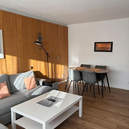 Moebliertes 3-zimmer In - Living Apartamento *