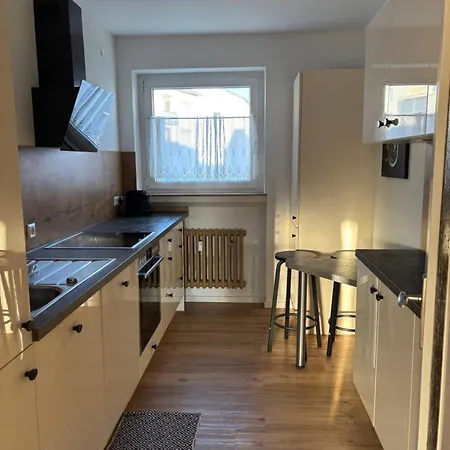 Moebliertes 3-zimmer In - Living * Sindelfingen