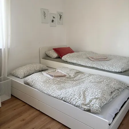 Moebliertes 3-zimmer In - Living Apartamento Sindelfingen