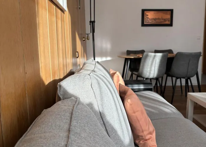 Moebliertes 3-zimmer In - Living *